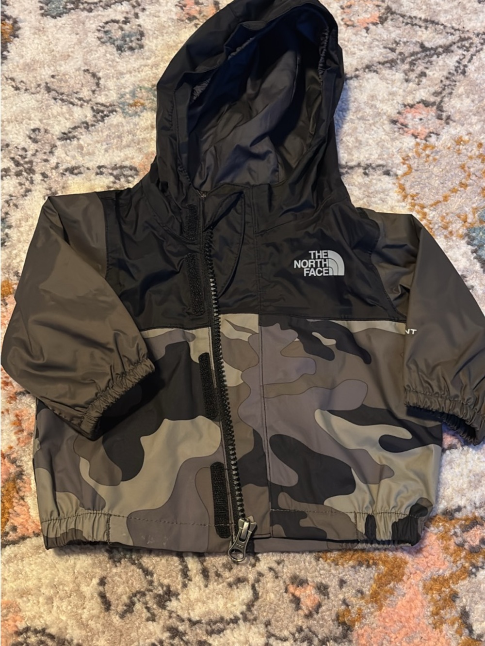 The North Face Kids' Hooded Camo Jacket - Black & Gray